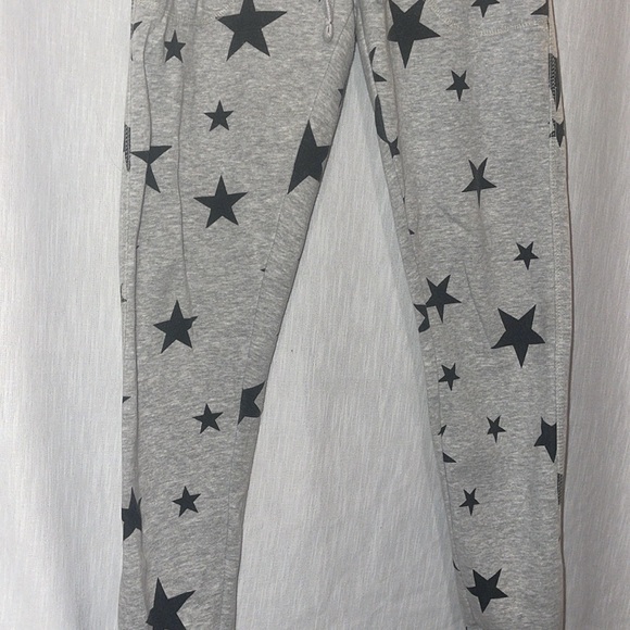 Gray with black stars - Small - Picture 3 of 9